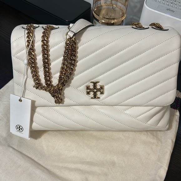 Tory Burch Handbags - Tory Burch Kira Chevron Convertible Shoulder Bag